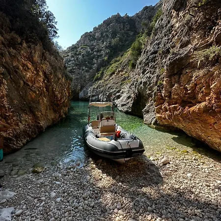 Tour Di Karaburun, Isola Di Sazan E Grotta Di Haxhi Aliu * Vlore